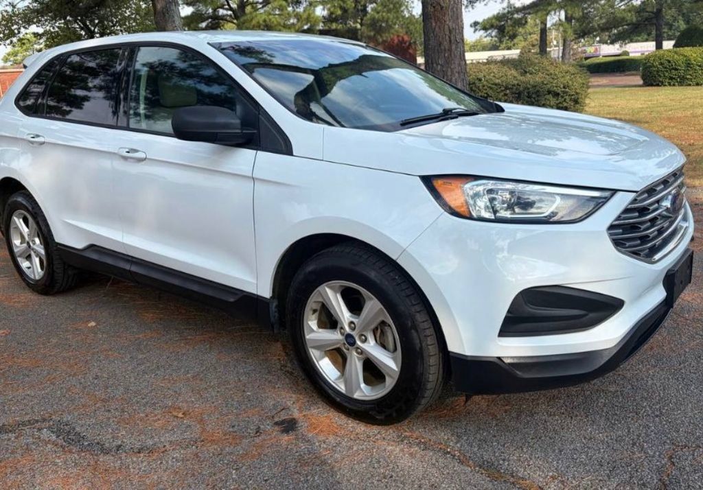 Used 2019 Ford Edge SE FWD image 17