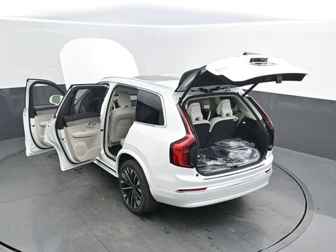 New 2026 Volvo XC90 B6 Ultra w/ Protection Package Premier AWD/4WD image 35