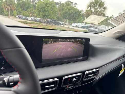 New 2026 Nissan Sentra SR w/ Floor Mat Package FWD image 17