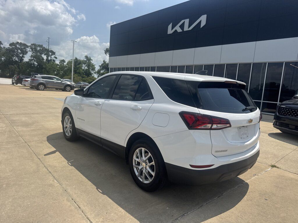 Used 2024 Chevrolet Equinox LS FWD image 15