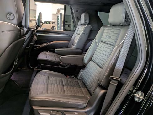 Certified 2026 Cadillac Escalade V w/ LPO, ONYX Package AWD/4WD image 15