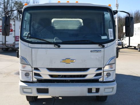 New 2025 Chevrolet Low Cab Forward image 2