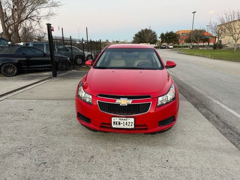 Used 2014 Chevrolet Cruze Diesel image 4