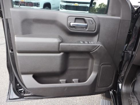 Used 2022 Chevrolet Silverado 1500 Custom Trail Boss AWD/4WD image 17