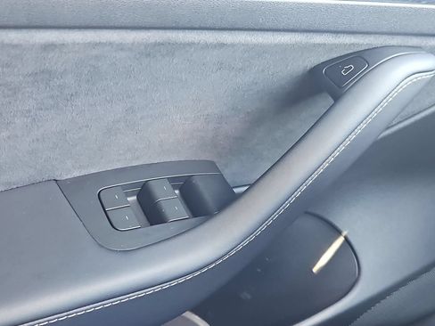 Used 2023 Tesla Model 3 Standard Range RWD image 11
