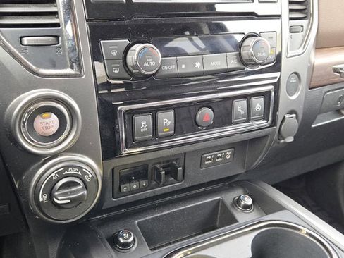 Used 2019 Nissan Titan Platinum Reserve AWD/4WD image 26