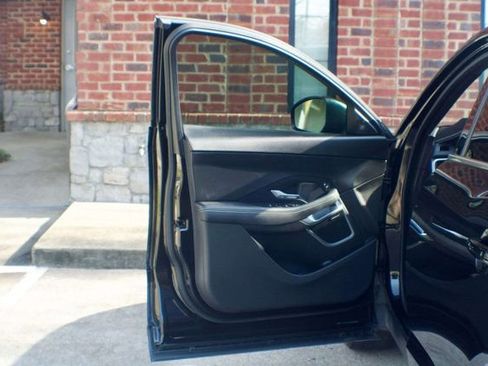 Used 2018 Jaguar E-PACE R-Dynamic S image 20