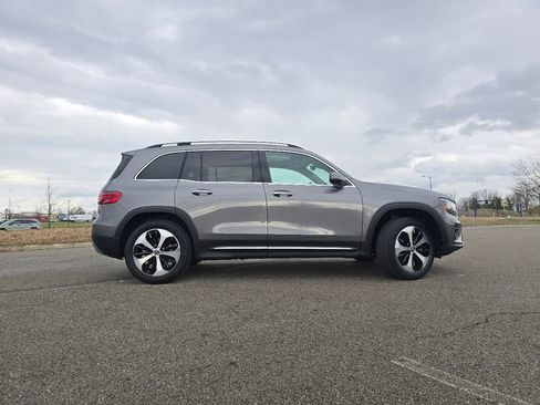 New 2026 Mercedes-Benz GLB 250 4MATIC image 17