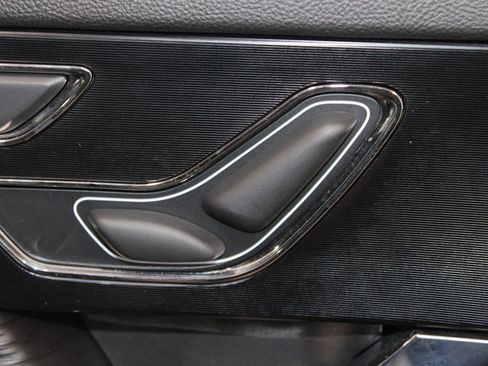 Used 2022 Lincoln Corsair AWD w/ Equipment Group 101A image 28
