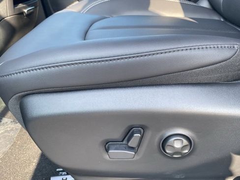 New 2026 Chrysler Voyager LX image 16