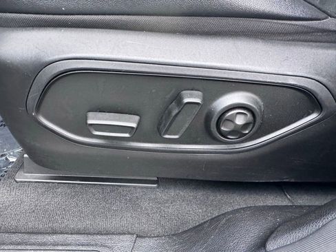 Used 2024 Jeep Grand Cherokee L Laredo image 20