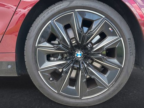 Used 2023 BMW 760i xDrive w/ Executive Package AWD/4WD image 31