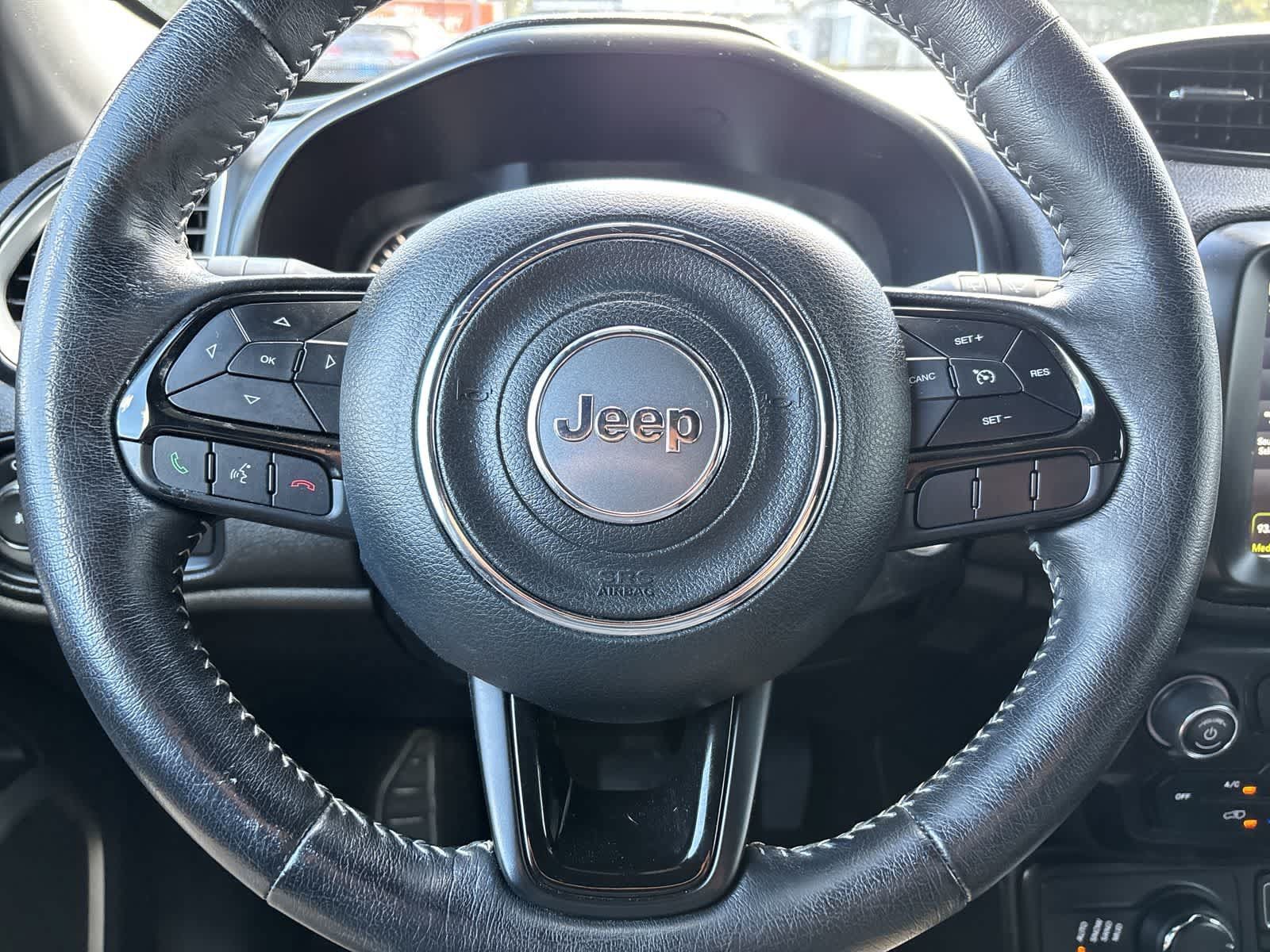Used 2021 Jeep Renegade Latitude AWD/4WD image 9