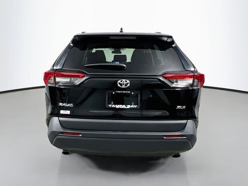 Used 2025 Toyota RAV4 XLE w/ Convenience Package FWD image 6