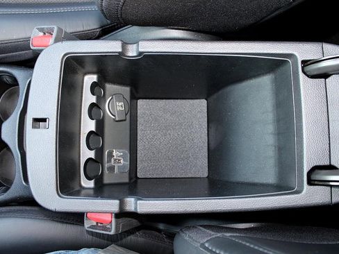 Used 2020 Jeep Cherokee Limited image 22