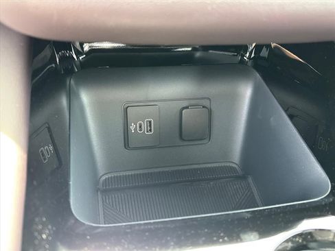 New 2026 Ford Explorer Platinum RWD image 36