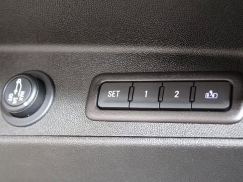 Used 2022 Chevrolet Equinox Premier image 19