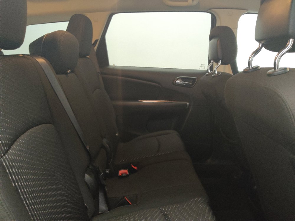 Used 2019 Dodge Journey SE w/ Connectivity Group FWD image 19