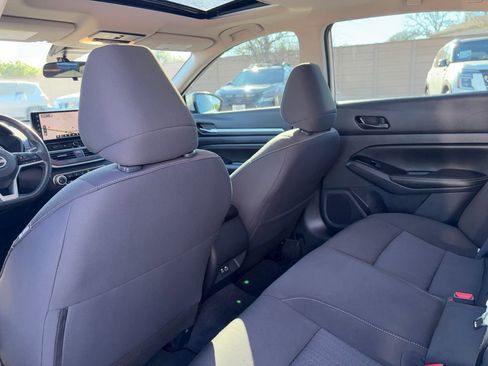 Used 2023 Nissan Altima 2.5 SV w/ SV Premium Package image 24