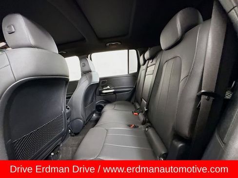 Used 2024 Mercedes-Benz GLB 250 4MATIC image 9
