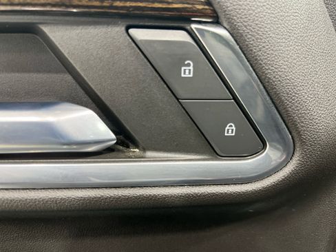 Certified 2022 GMC Sierra 1500 Elevation w/ Elevation Premium Package image 16