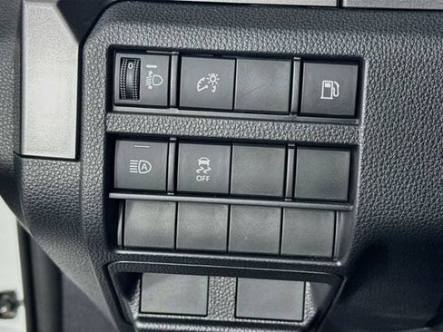 Certified 2025 Toyota 4Runner SR5 AWD/4WD image 11