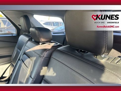 Used 2023 Ford Explorer XLT w/ Equipment Group 202A image 37