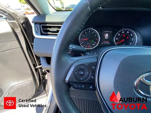 Certified 2022 Toyota RAV4 XLE w/ Convenience Package AWD/4WD image 39