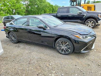 Used 2024 Lexus ES 350 w/ Premium Package