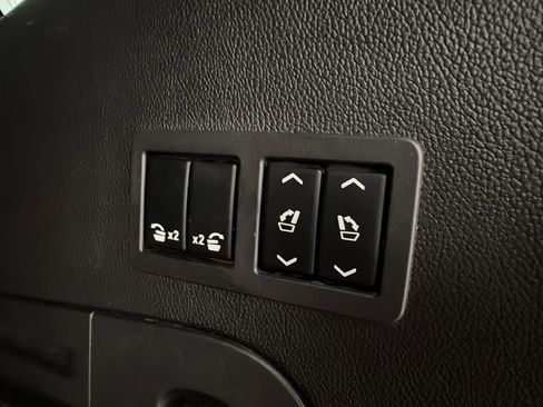 Used 2017 Chevrolet Tahoe LT image 39