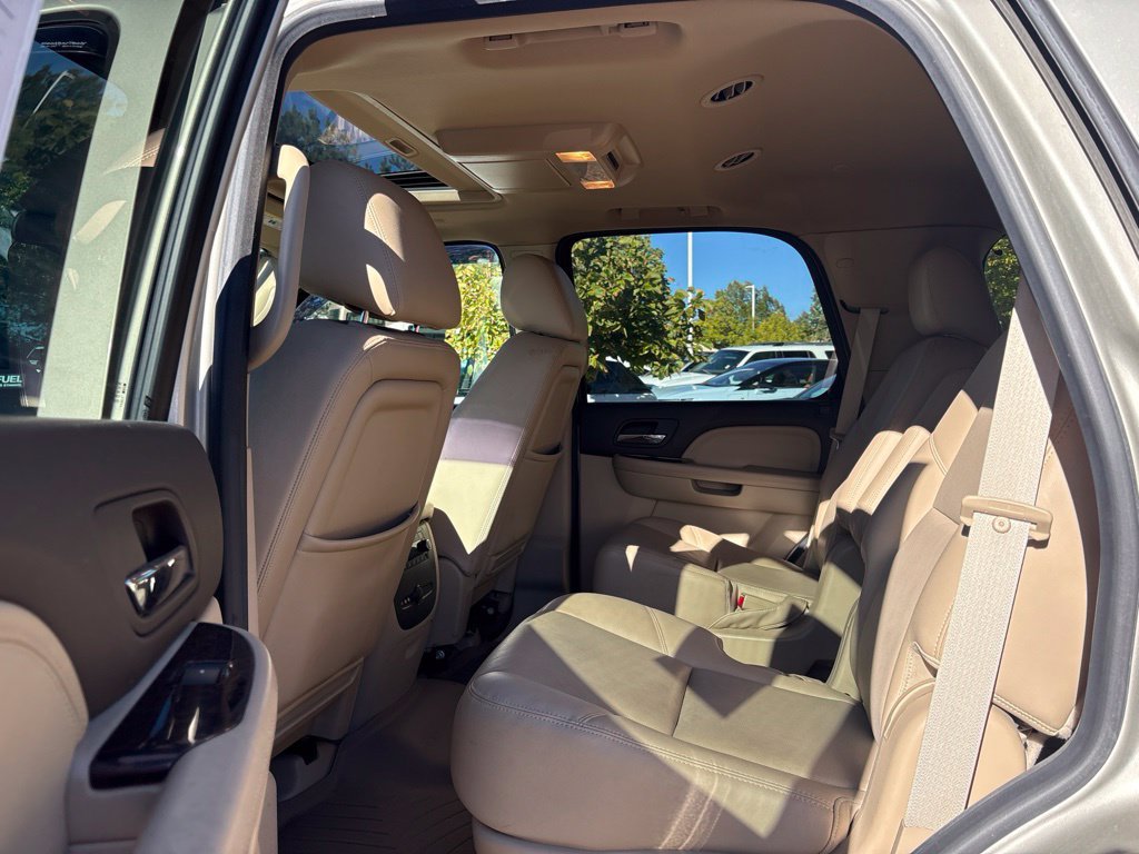 Used 2014 GMC Yukon Denali AWD/4WD image 17
