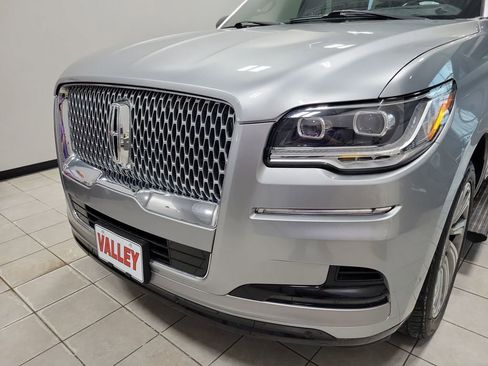 Used 2022 Lincoln Navigator Reserve image 27