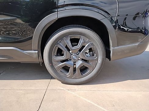 Certified 2025 Subaru Ascent Bronze Edition image 17