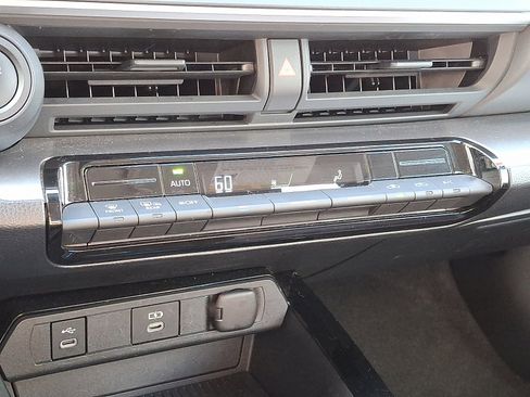 Used 2024 Toyota Prius LE image 24