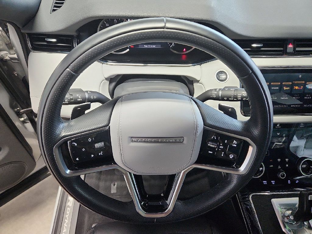 Used 2023 Land Rover Range Rover Evoque R-Dynamic SE AWD/4WD image 19