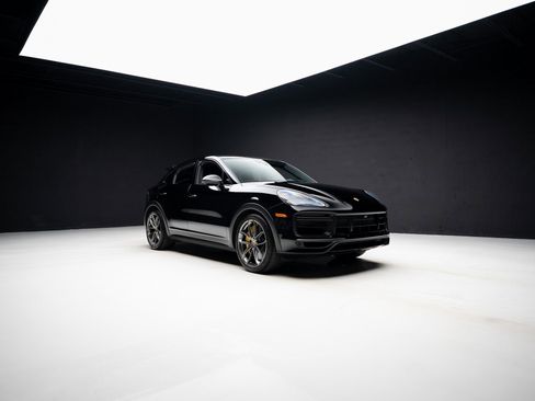 Used 2023 Porsche Cayenne Turbo GT image 86