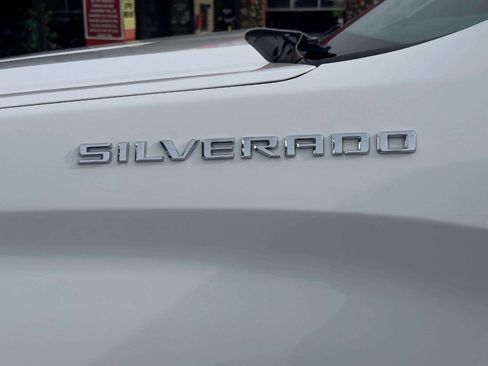 Used 2019 Chevrolet Silverado 1500 Custom w/ Custom Convenience Package AWD/4WD image 34