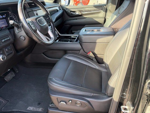 Used 2021 GMC Yukon Denali w/ Denali Ultimate Package AWD/4WD image 5