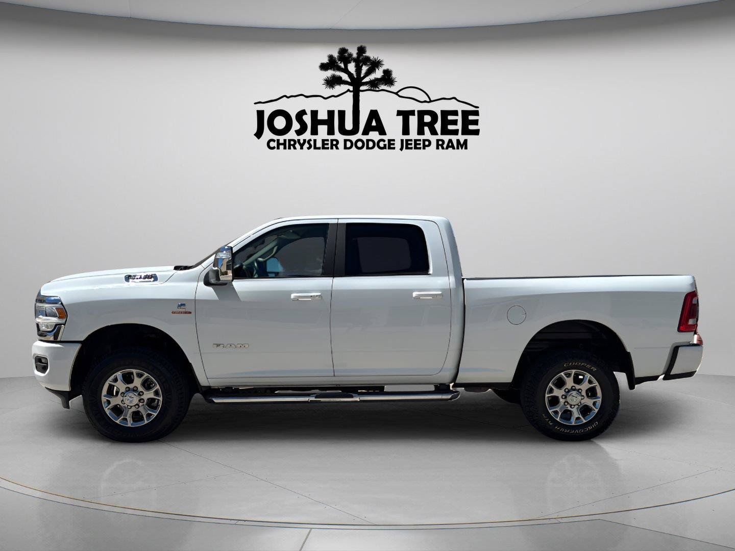 Used 2024 RAM 2500 Laramie AWD/4WD image 4