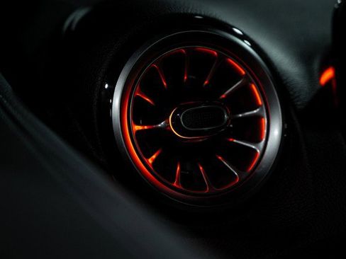 New 2026 Mercedes-Benz GLB 35 AMG 4MATIC image 19