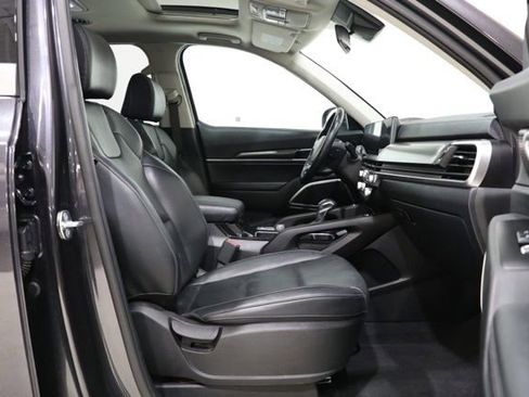 Used 2025 Kia Telluride S AWD/4WD image 41