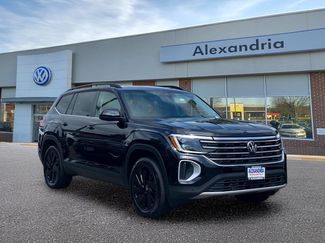 Certified 2026 Volkswagen Atlas SE w/ Panoramic Sunroof Package AWD/4WD video 1