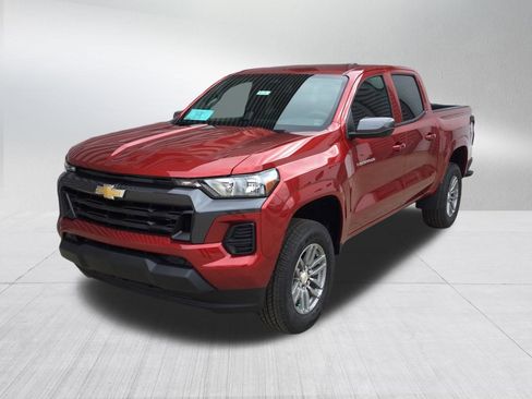 New 2025 Chevrolet Colorado LT w/ Advanced Trailering Package image 2