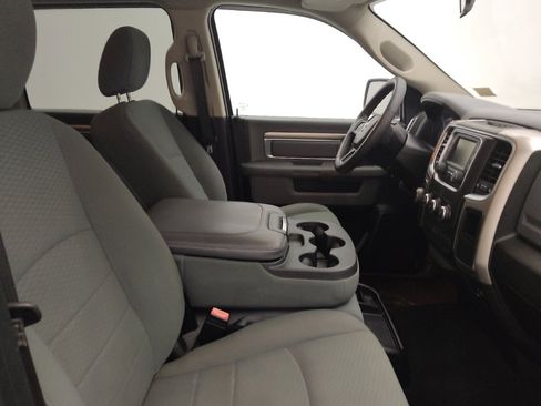 Used 2020 RAM 1500 Classic SLT RWD image 21