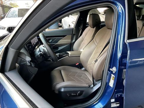 Used 2024 BMW 530i image 7