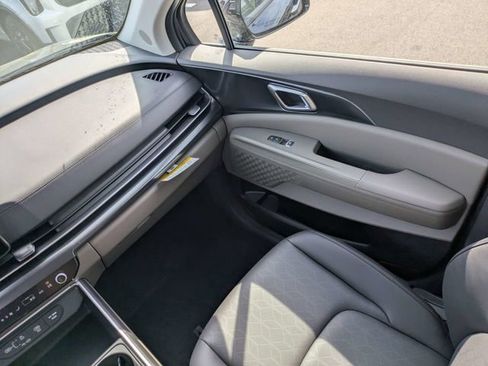 New 2026 Kia Carnival LXS image 16