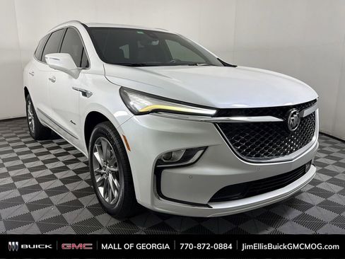 Used 2023 Buick Enclave Avenir w/ Trailering Package, 5000 lbs. image 1