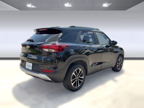 Certified 2024 Chevrolet TrailBlazer LT w/ Driver Confidence Package FWD image 9