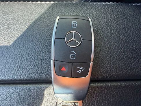 Used 2020 Mercedes-Benz C 300 Sedan image 29