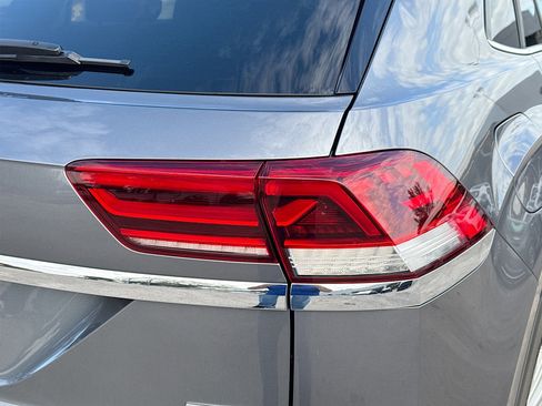 Used 2022 Volkswagen Atlas Cross Sport SE image 29